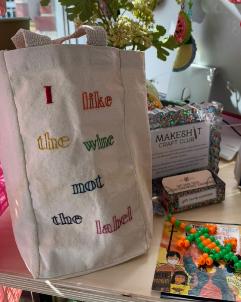 Load image into Gallery viewer, Schitt's Creek Night: Like The Wine Not The Label Wine Bag Embroidery
