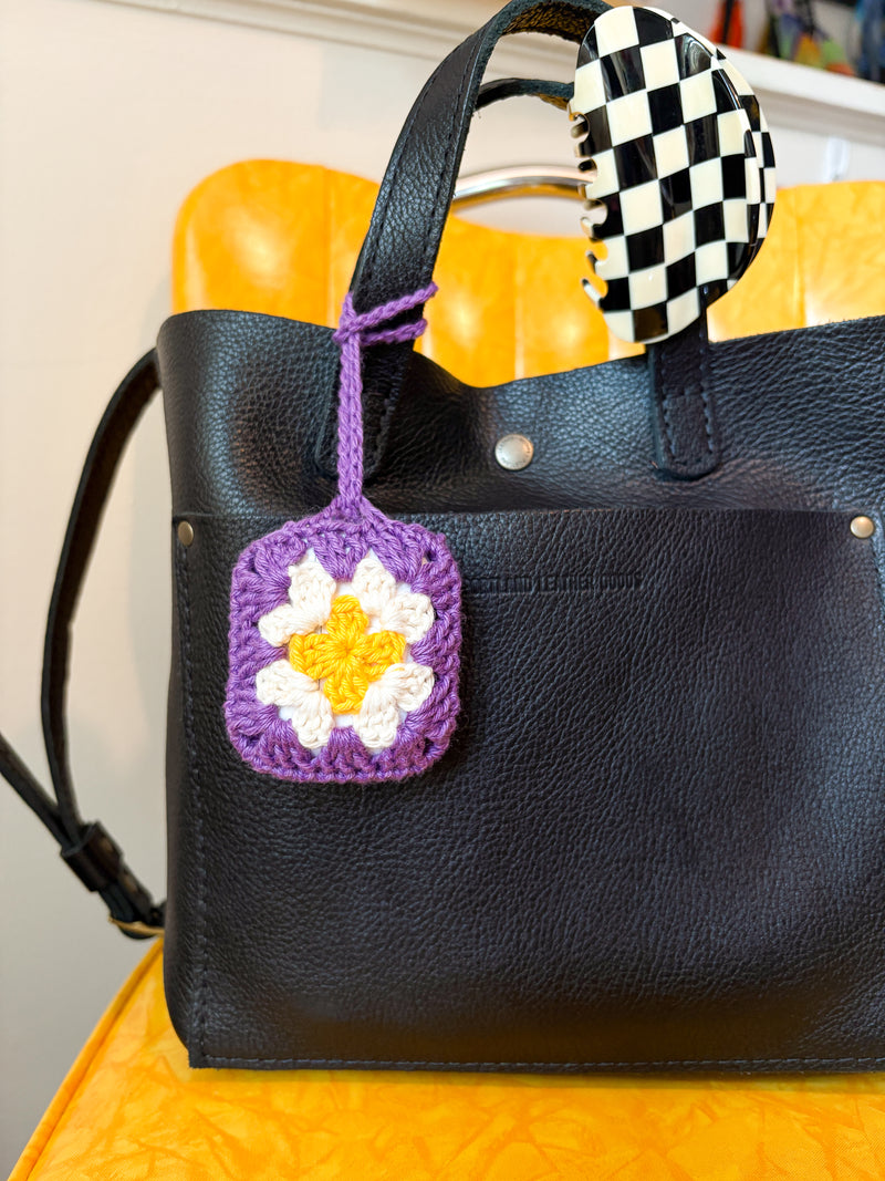 Load image into Gallery viewer, Granny Square Mini Pouch Pattern
