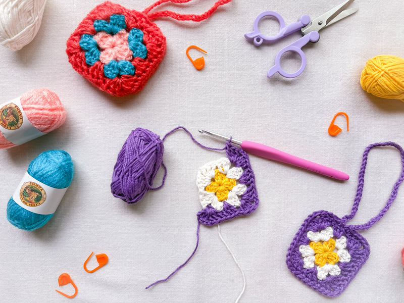 Load image into Gallery viewer, Granny Square Mini Pouch Pattern
