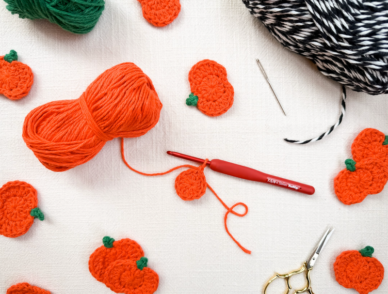 Load image into Gallery viewer, Mini Pumpkin Crochet Garland
